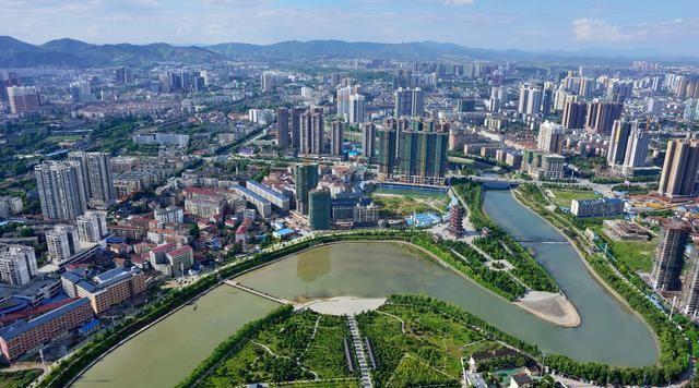 2024新澳門最精準免費大全,數(shù)據(jù)整合解析計劃_世界版25.861
