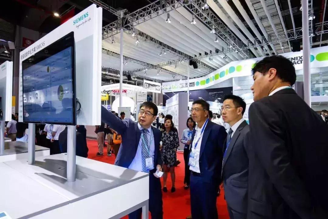 2025全年資料免費(fèi)大全|熟稔釋義解釋落實(shí),邁向未來(lái)的資料共享時(shí)代，熟稔釋義與落實(shí)策略——以2025全年資料免費(fèi)大全為例